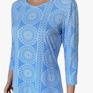 J.McLaughlin Med Top Catalina Cloth Medallion Blue& White 3/4 Sleeve